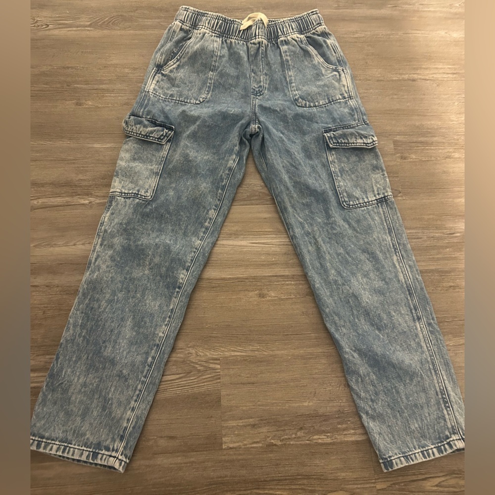 GAP Relaxed Fit Light Blue Jeans - Picture 2 of 5